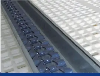 Chain application of the breeder feeding system