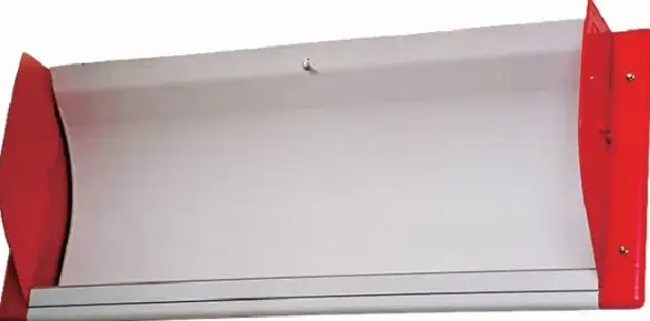 Air inlet with insulated flap and side seals